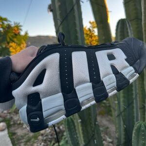 Men’s Nike Air More Uptempo Low in the "Black/Photon Dust" US#10.5